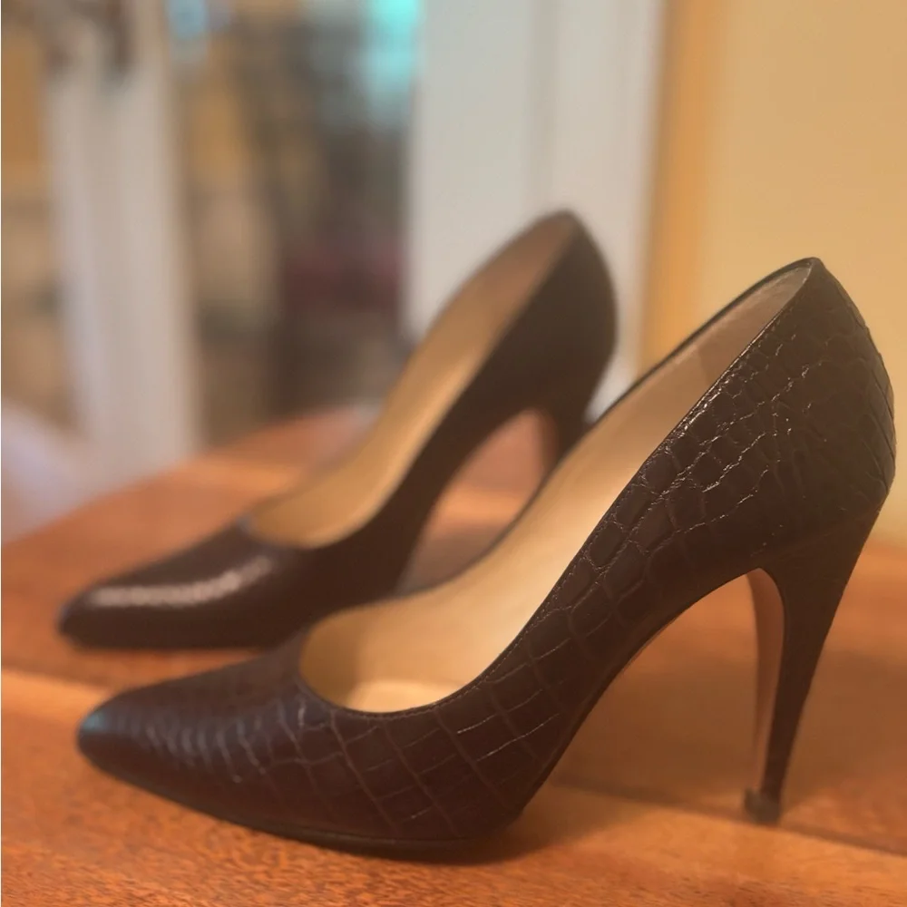 PRADA - Picture 5 of 12